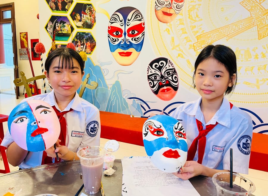 nhung-chiec-mat-na-tuong-do-hoc-sinh-truong-thcs-nguyen-hue-ve.jpg