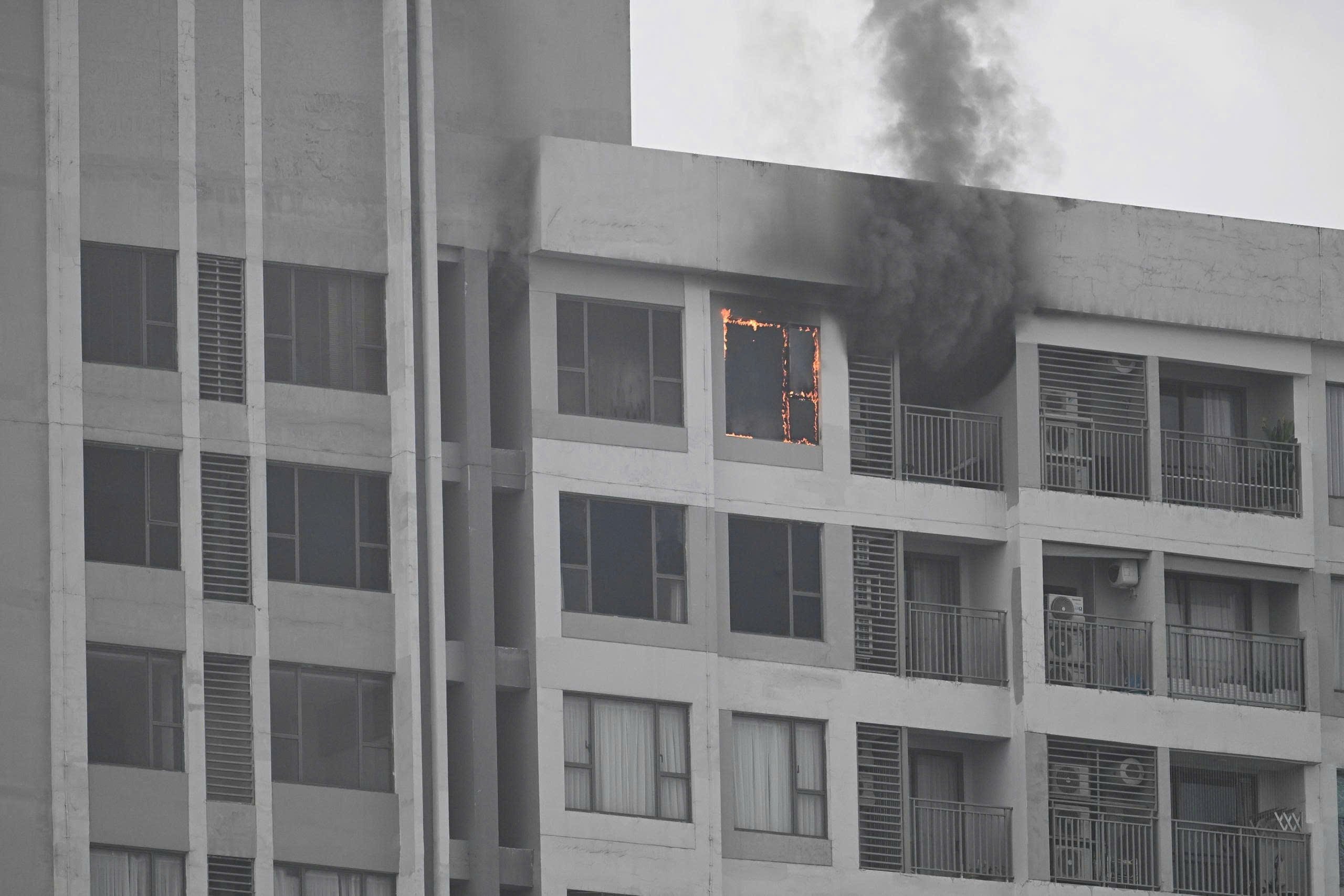 chay chung cu Rivergate Residence anh 2