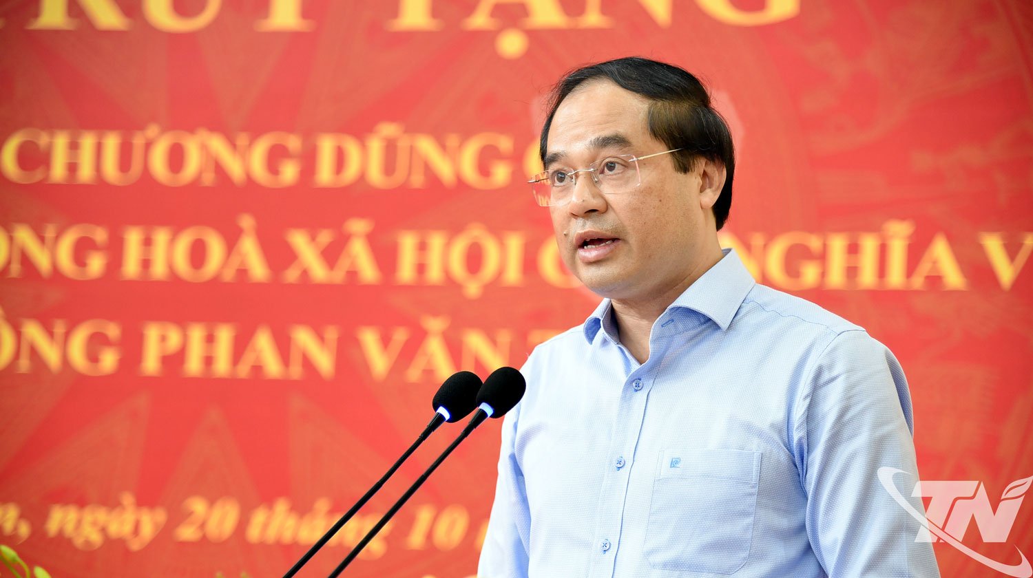 Kamrat Trinh Xuan Truong, sekreterare för Thai Nguyens provinsiella partikommitté, talade vid medaljutdelningsceremonin.