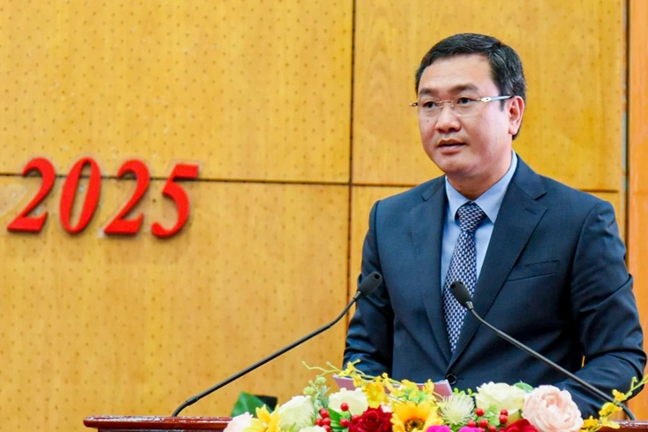 Mr. Nguyen Canh Toan is the new Chairman of Lang Son Provincial People's Committee - Photo 1. Ông Nguyễn Cảnh Toàn là tân Chủ tịch UBND tỉnh Lạng Sơn - Ảnh 1.