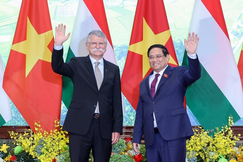 Ordförande för den ungerska nationalförsamlingen: Vietnam är EU:s största och viktigaste handelspartner i Sydostasien - Foto 2. Chủ tịch Quốc hội Hungary: Việt Nam là đối tác thương mại lớn nhất, quan trọng nhất của EU tại Đông Nam Á- Ảnh 2.