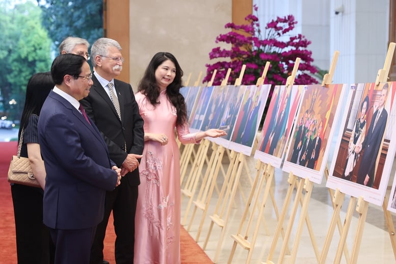 Ungerns nationalförsamlings ordförande: Vietnam är EU:s största och viktigaste handelspartner i Sydostasien - Foto 8. Chủ tịch Quốc hội Hungary: Việt Nam là đối tác thương mại lớn nhất, quan trọng nhất của EU tại Đông Nam Á- Ảnh 8.