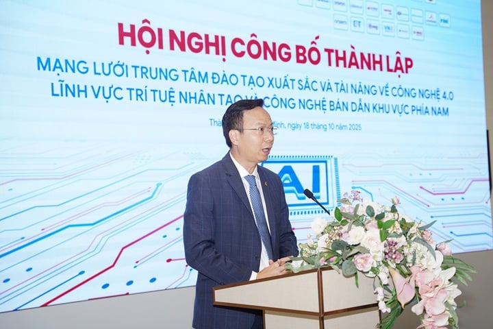 Công bố mạng lưới trung tâm đào tạo xuất sắc và tài năng về AI và bán dẫn- Ảnh 1.