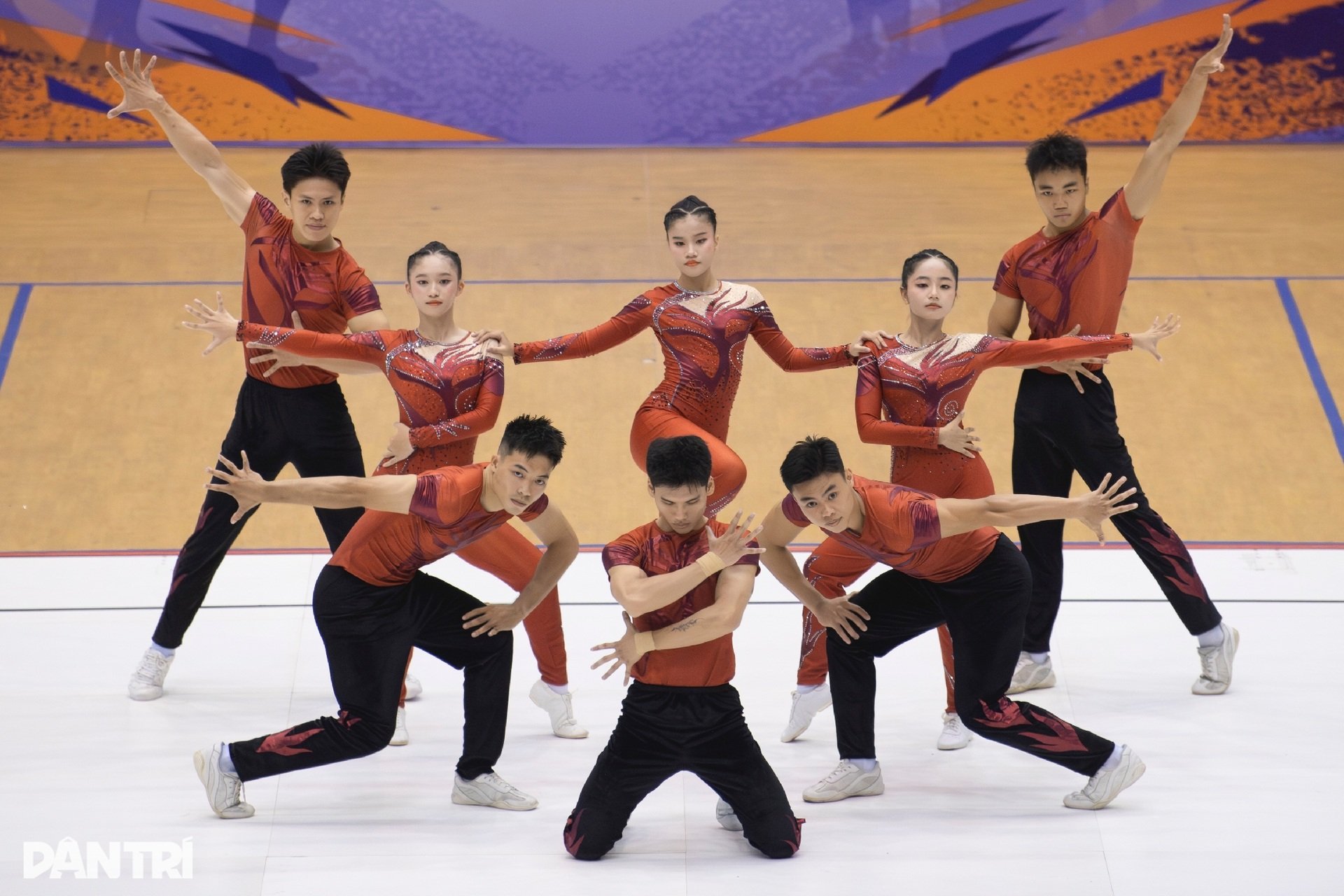 Vẻ đẹp đồng đều, dẻo dai của các VĐV Aerobic tại giải vô địch quốc gia - 13