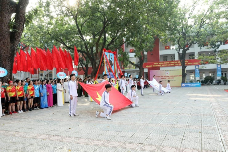 Exciting 1st Long Bien Ward Sports Congress - 2025 - Photo 1. Sôi nổi Đại hội Thể dục Thể thao phường Long Biên lần thứ I - năm 2025- Ảnh 1.