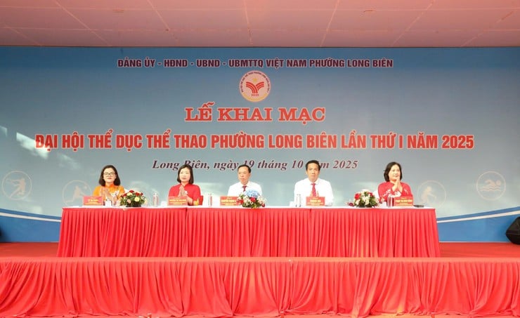 Exciting 1st Long Bien Ward Sports Congress - 2025 - Photo 4. Sôi nổi Đại hội Thể dục Thể thao phường Long Biên lần thứ I - năm 2025- Ảnh 4.