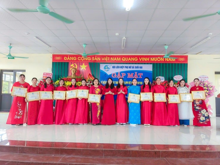   Hội LHPN xã Suối Hai tổ chức kỷ niệm 95 năm ngày thành lập Hội LHPN Việt Nam và tổng kết phong trào thi đua năm 2025.- Ảnh 5.