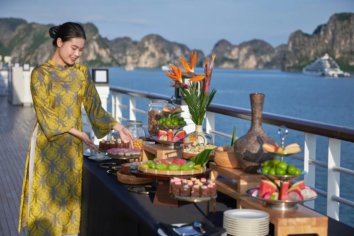 Dấu ấn mới của hành trình nghỉ dưỡng giữa vịnh di sản - Ảnh 5.
