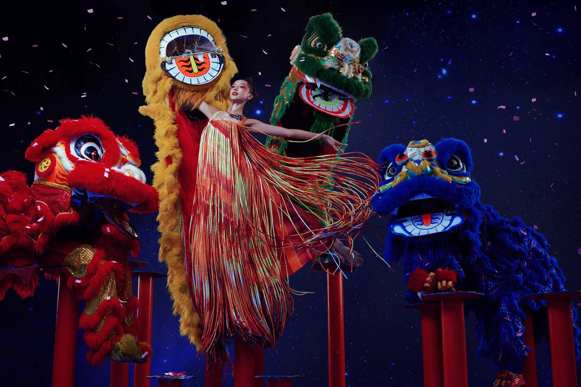 L'une des choses qui rend Vietnam's Next Top Model unique est l'intégration d'éléments traditionnels dans les défis photo.jpg