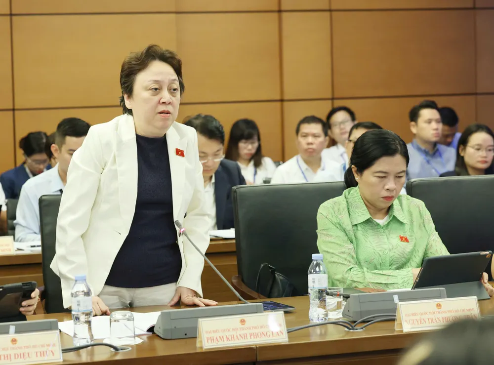PHONG LAN .jpg