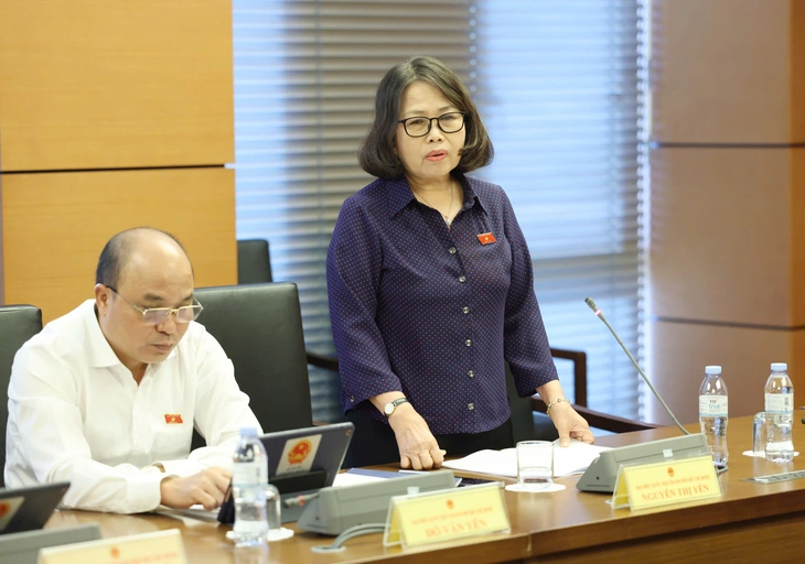 Đại biểu Quốc hội: Cán bộ làm việc gấp 2-3 lần mà lương, phụ cấp như cũ sẽ khó giữ chân người giỏi - Ảnh 2.