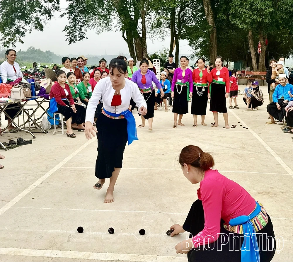 Förderung der Schönheit von Volksspielen in der Muong Vang-Gemeinde