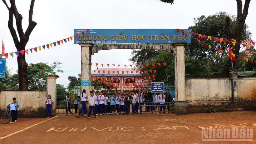Tran Phu Primary School in Ia Dom border commune, Gia Lai province.