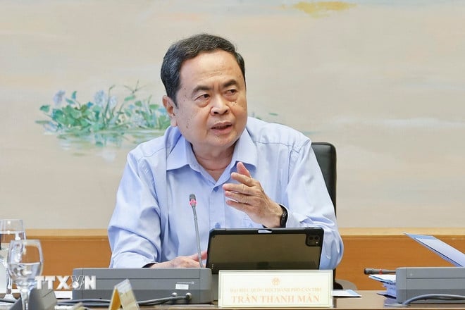ttxvn-2110-chu-tich-quoc-hoi-thao-luan-o-to-2.jpg