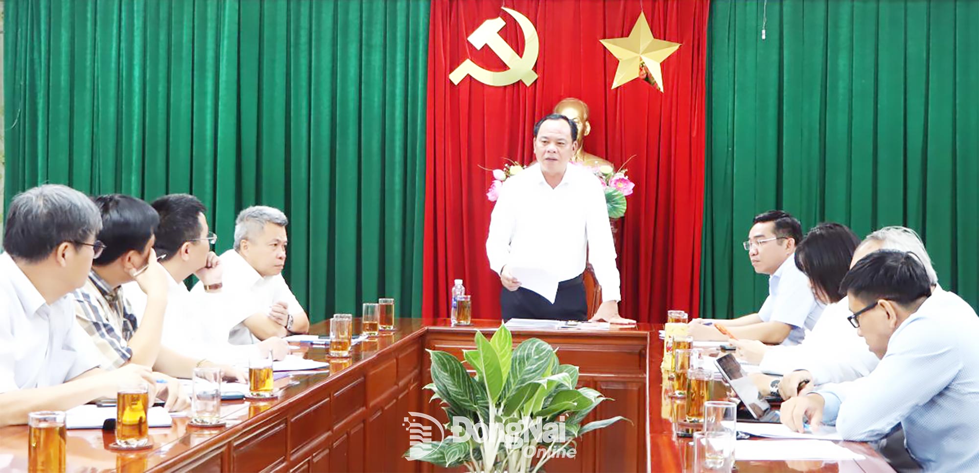 ຕອນ​ເຊົ້າ​ວັນ​ທີ 21/10, ທ່ານ​ຮອງ​ເລຂາ​ຄະນະ​ພັກ​ແຂວງ, ປະທານ​ຄະນະ​ກຳມະການ​ປະຊາຊົນ​ແຂວງ ດົ່ງ​ນາຍ, ທ່ານ Vo Tan Duc ​ໄດ້​ເປັນ​ປະທານ​ກອງ​ປະຊຸມ​ການ​ເງິນ 9 ​ເດືອນ​ປີ 2025.