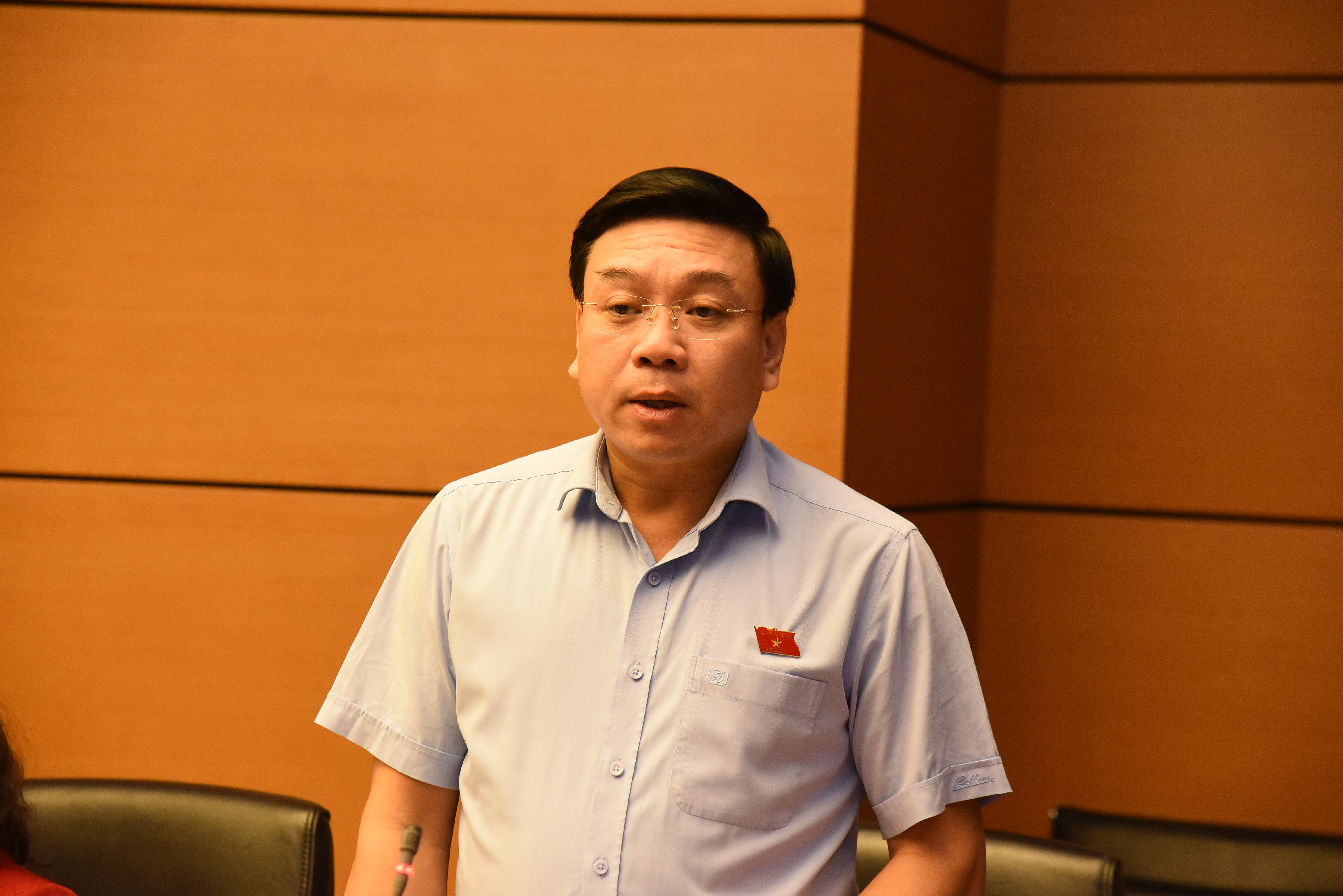 ប្រតិភូរដ្ឋសភា Nguyen Van Manh (Phu Tho) ថ្លែងមតិ (២)