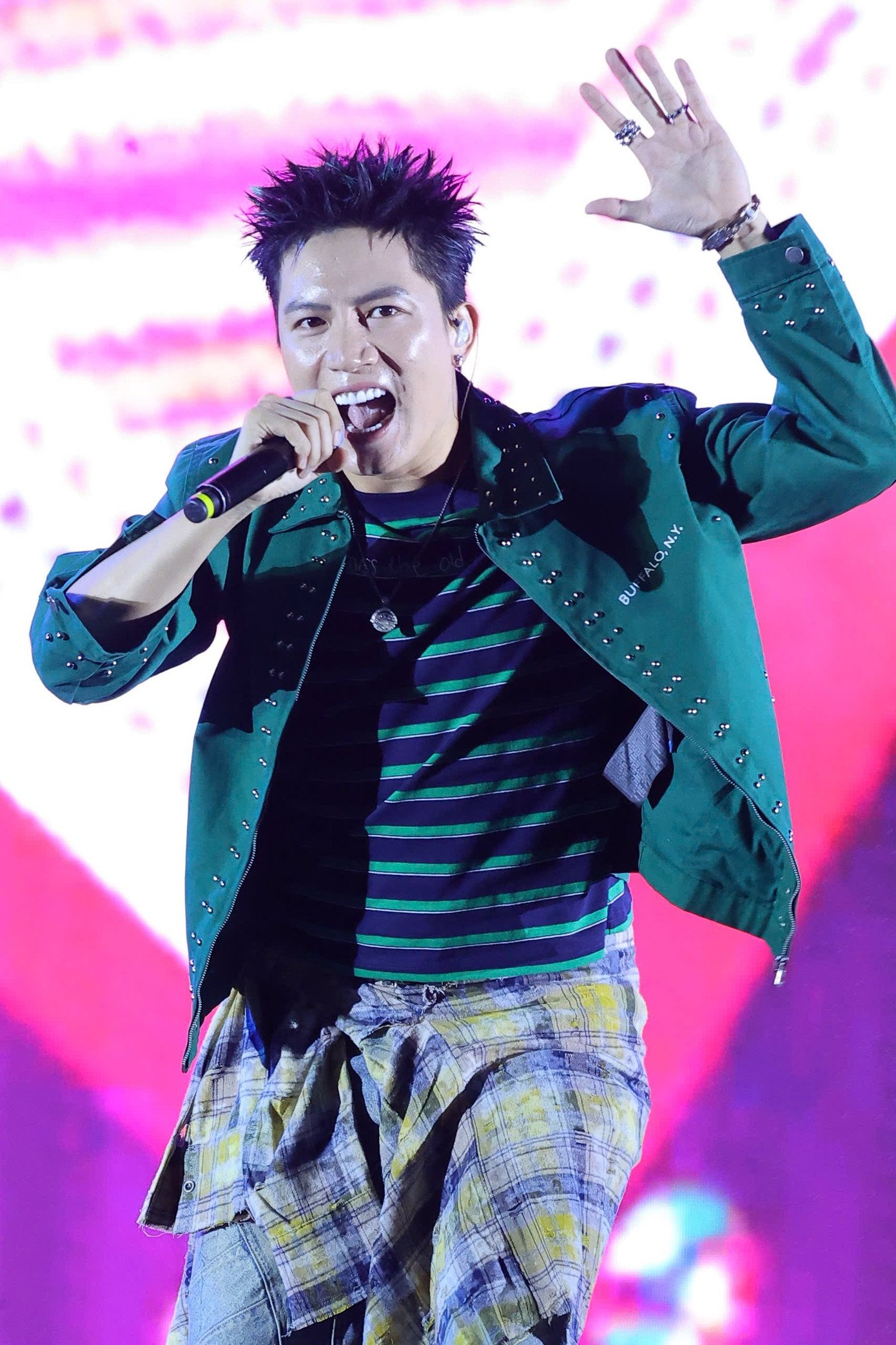 6fd8ef98-cb3c-4872-adb3-25268eb685eb.jpg