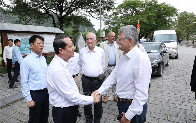 Keterangan foto