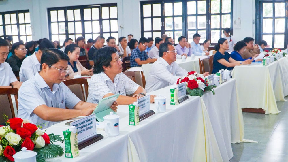 Perwakilan yang menghadiri seminar.