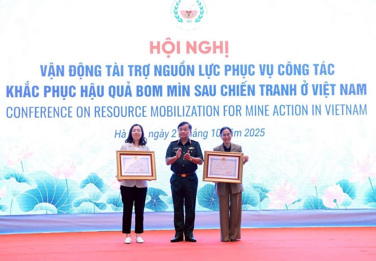 trao-huan-chuong.jpg