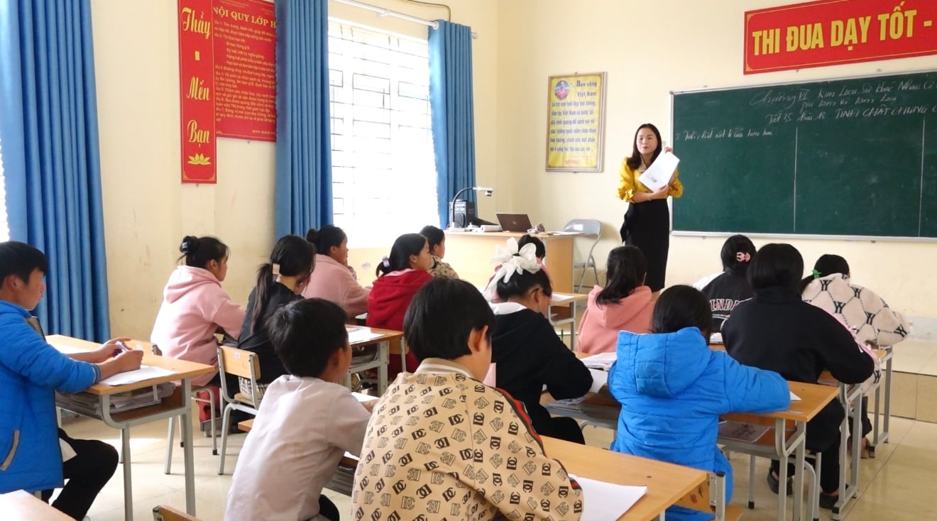 Os professores nas áreas de fronteira sempre querem iluminar os sonhos dos alunos nas áreas de fronteira.