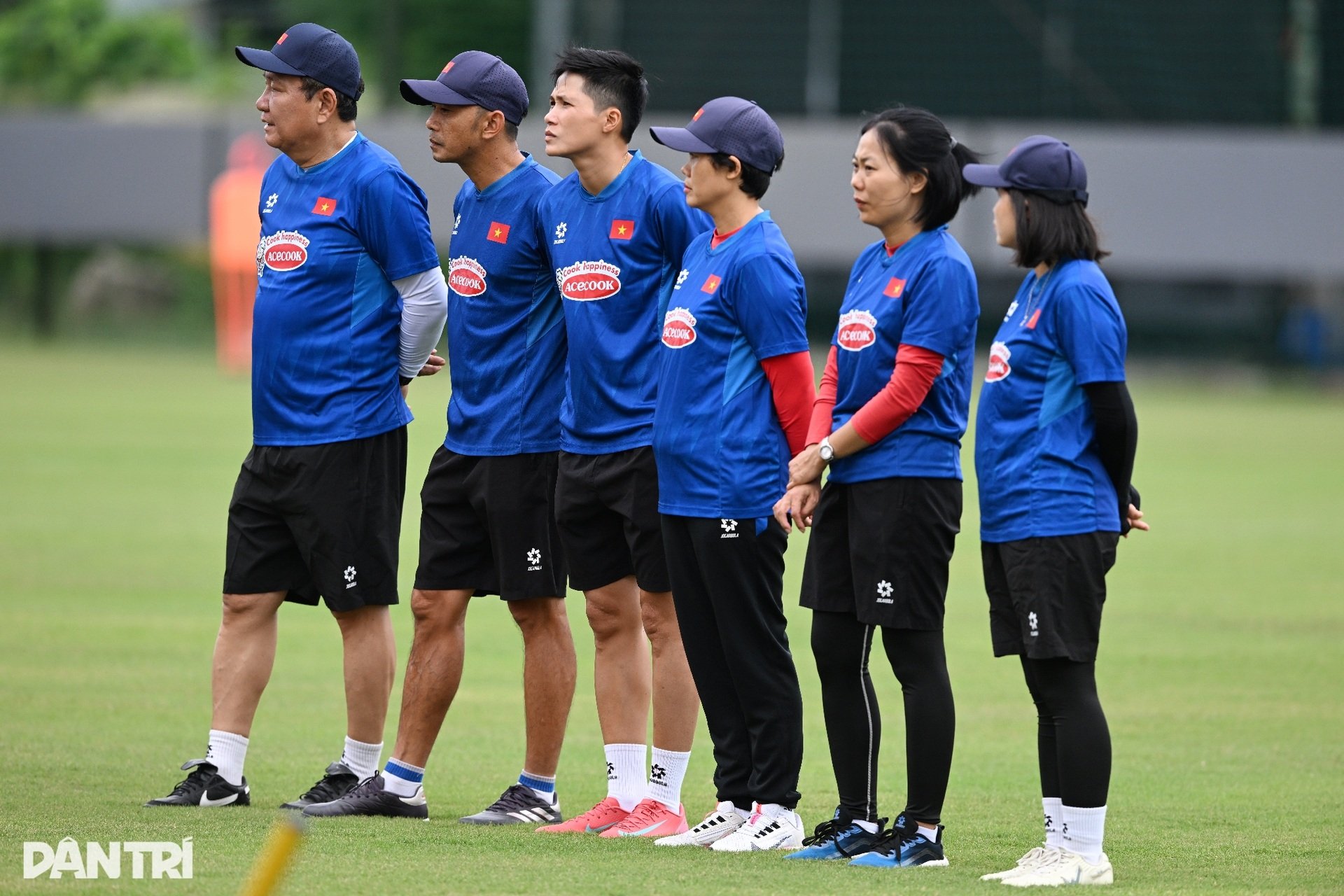 Tuyển nữ Việt Nam rèn quân, quyết tâm bảo vệ ngôi hậu SEA Games 33 - 3