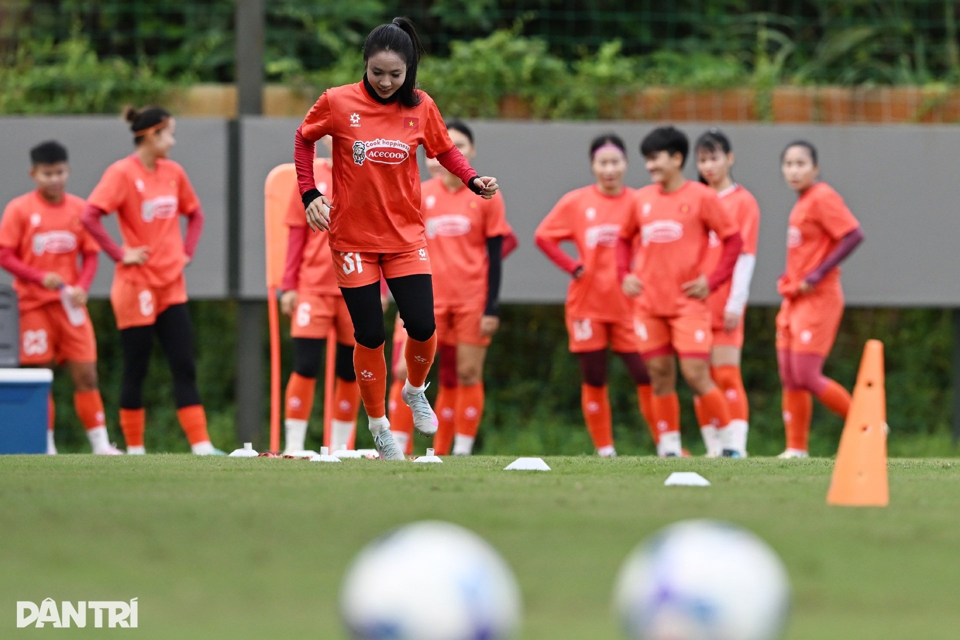 Tuyển nữ Việt Nam rèn quân, quyết tâm bảo vệ ngôi hậu SEA Games 33 - 7