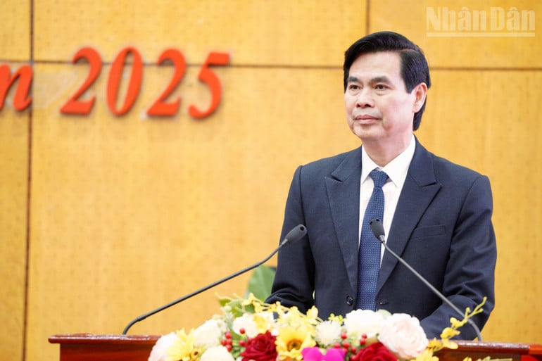 ndo_tr_img-0806.jpg