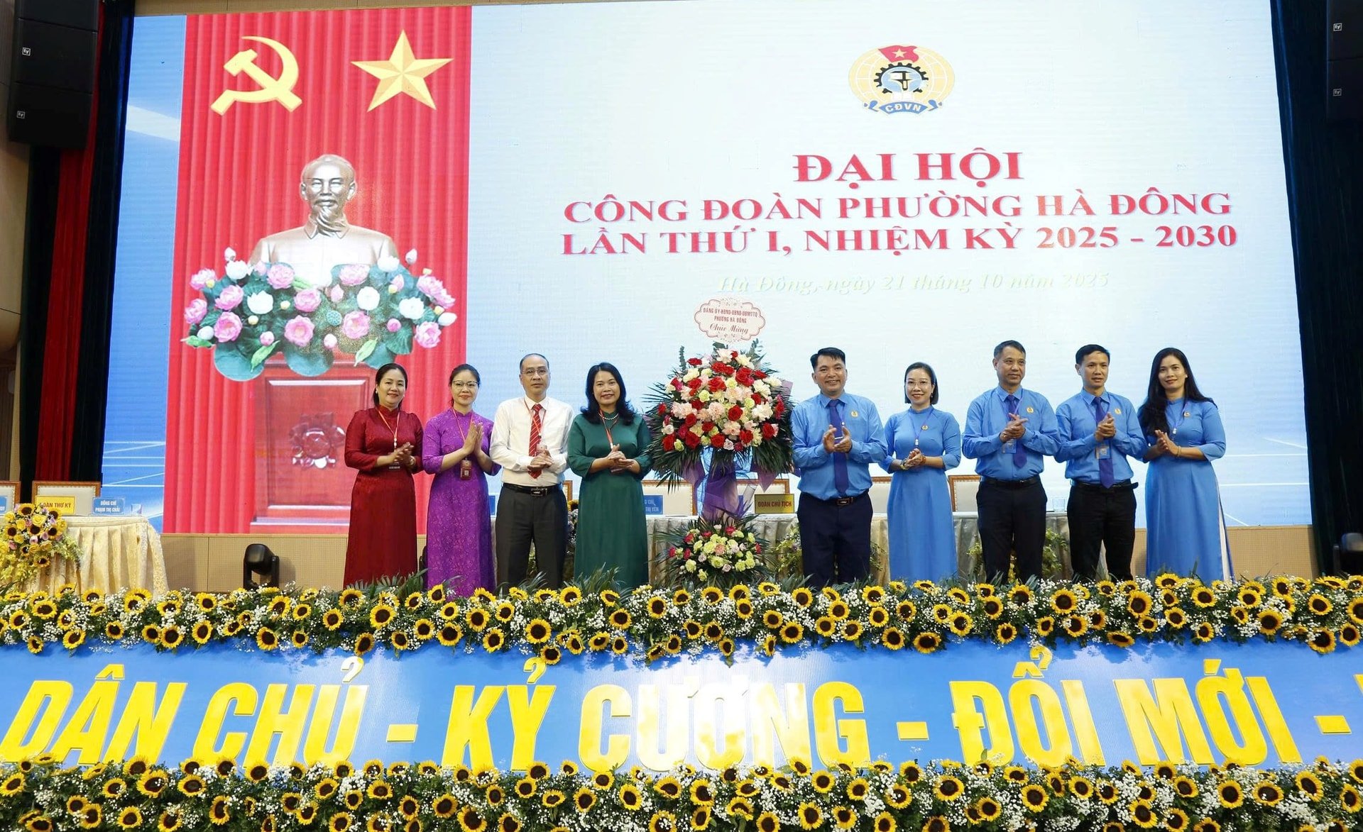 leader-of-the-Phuong-Tang-Hoa.jpg