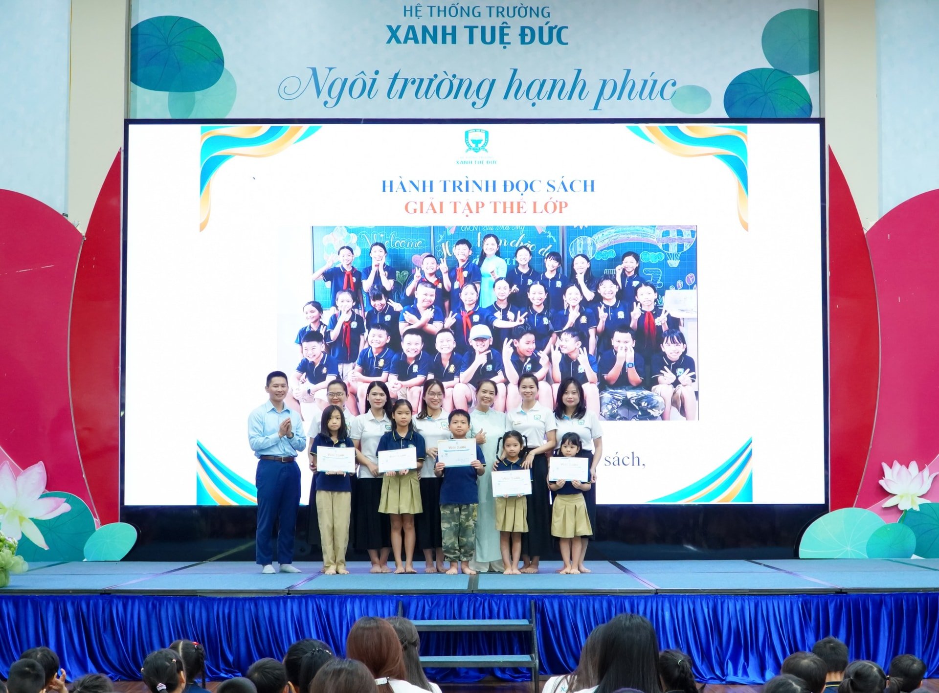 trao-giai-ke-chuyen-sach-1.jpg