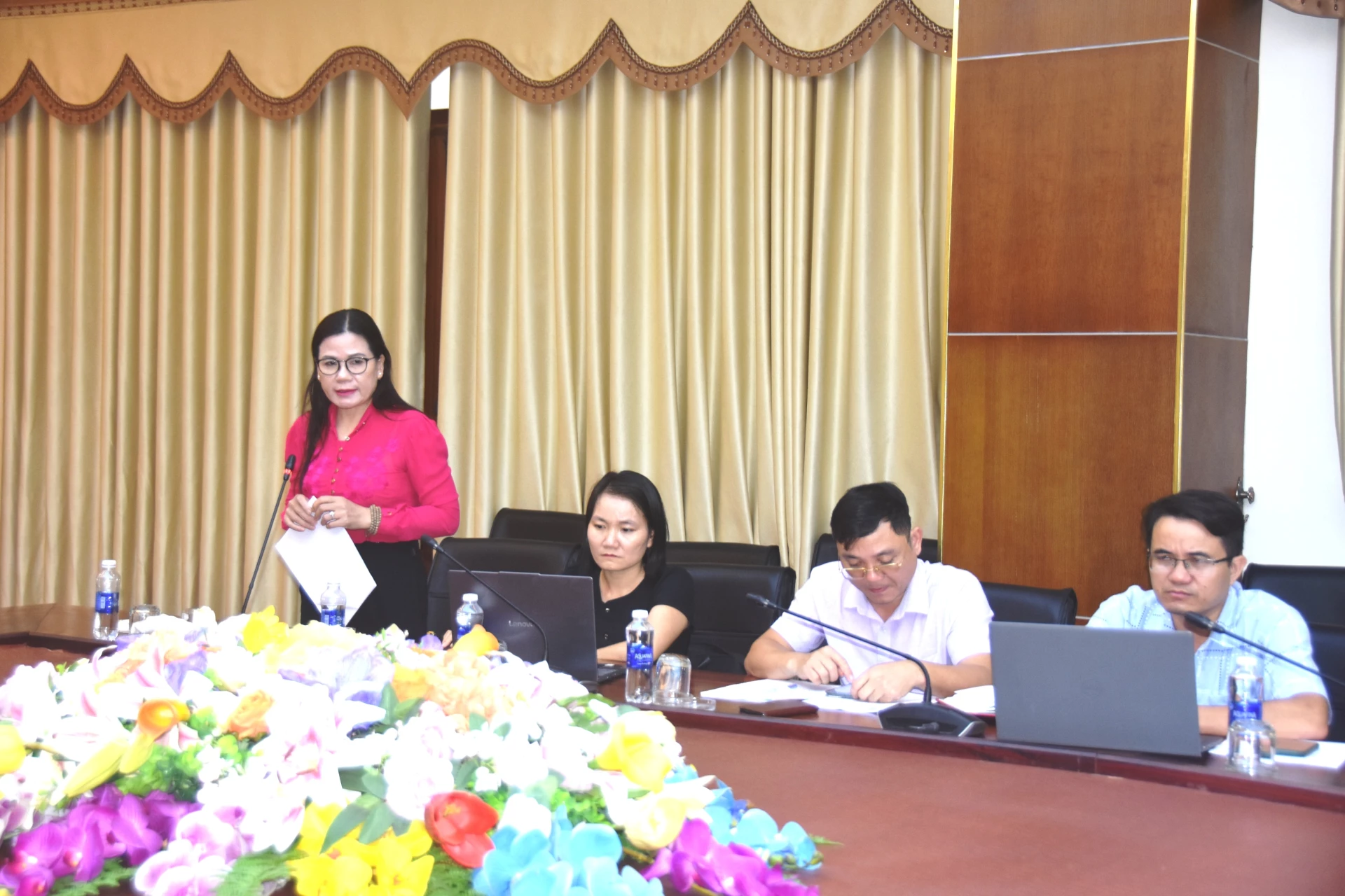 Đại diện lãnh đạo Sở Tài chính báo cáo tại buổi làm việc - Ảnh: ĐV