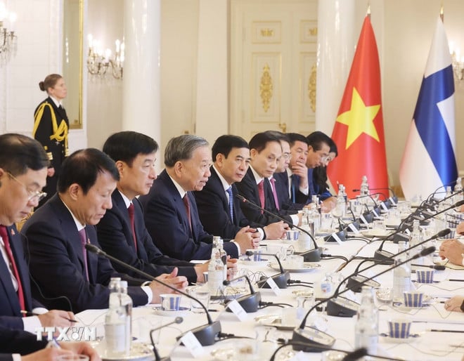 ttxvn-tong-bi-thu-hoi-dam-tong-thong-phan-lan-4.jpg
