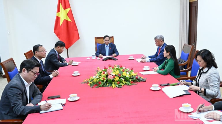 Quang cảnh cuộc điện đàm. (Ảnh: TRẦN HẢI)