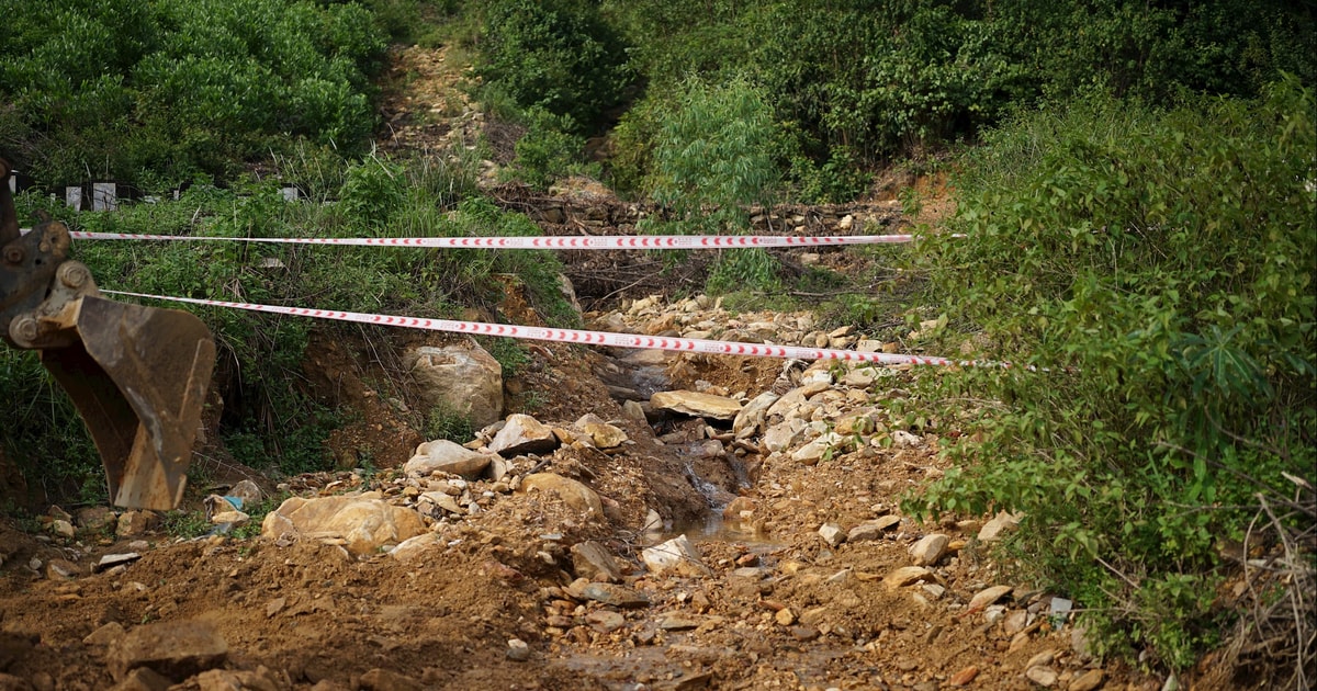 Khẩn trương khắc phục sạt lở tại Nghĩa trang Hòa Sơn