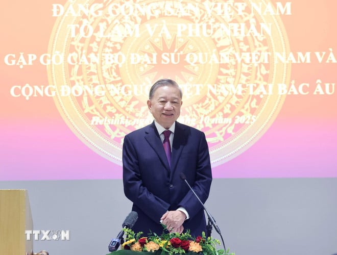 ttxvn-tong-bi-thu-to-lam-gap-can-bo-dai-su-quan-viet-nam-va-cong-dong-nguoi-viet-tai-bac-au-5.jpg