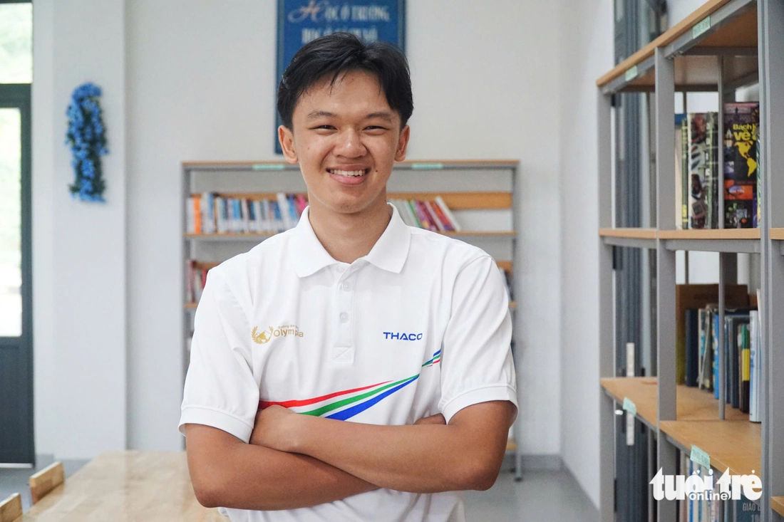 Estudante do sexo masculino de Khanh Hoa chega à final do Olympia: Nam sinh Khánh Hòa tin vào chiến thuật 'đánh nhanh, thắng nhanh' ở chung kết Đường lên đỉnh Olympia - Ảnh 1.