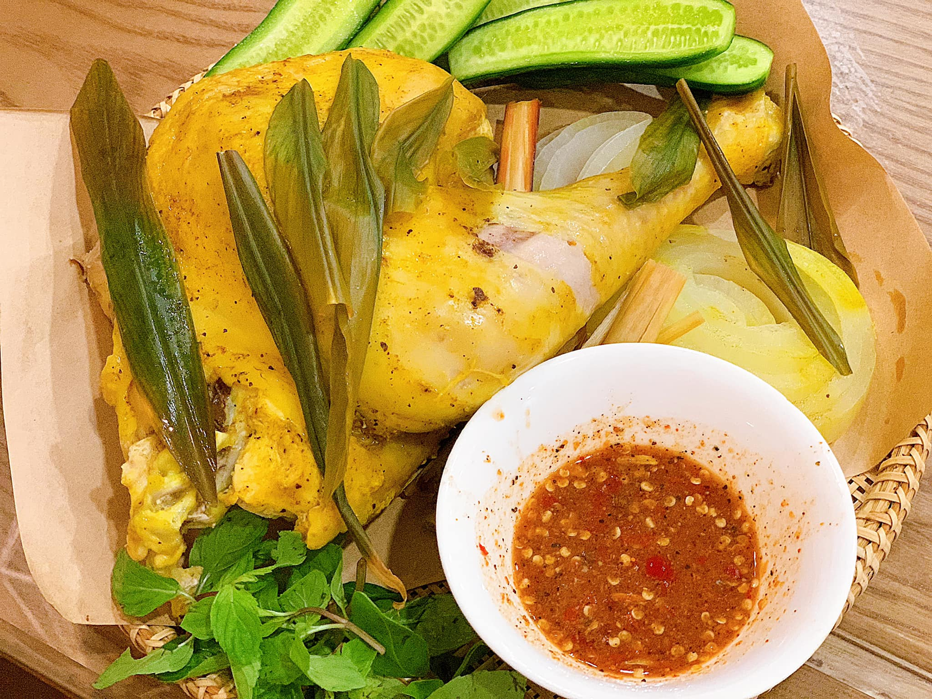 Ayam Kukus Garam Thuy Linh Do 0.png