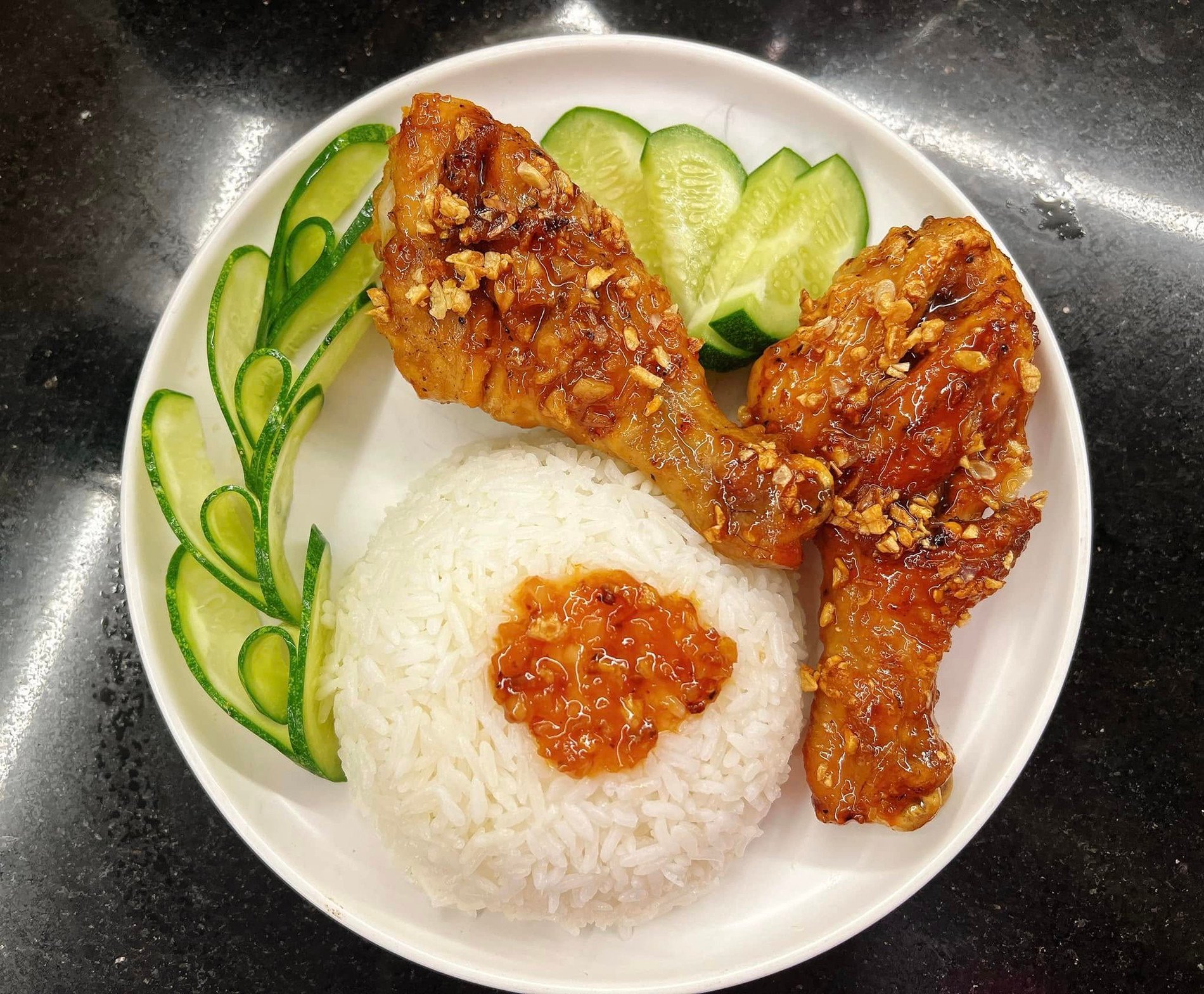 ayam goreng kecap ikan Vu Hien.jpg