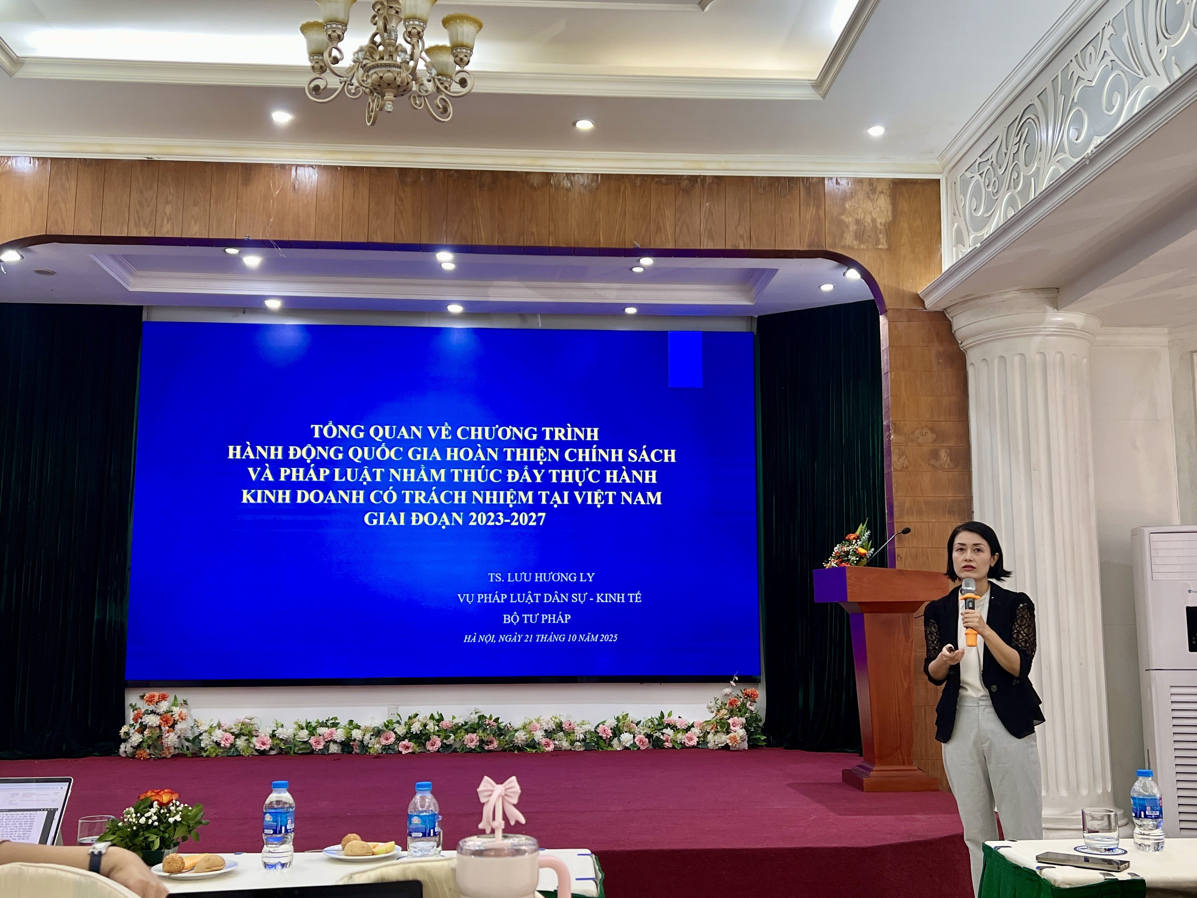 Thúc đẩy thực hành kinh doanh có trách nhiệm trong lĩnh vực khoa học và công nghệ