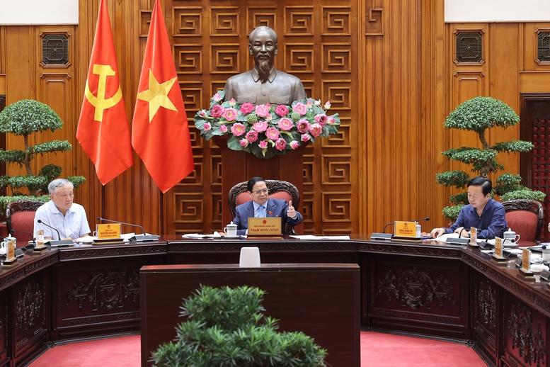 Prime Minister: Review and complete tasks by the end of the year in order of priority - Photo 4. Thủ tướng: Rà soát, hoàn thành các công việc tới cuối năm theo thứ tự ưu tiên- Ảnh 4.