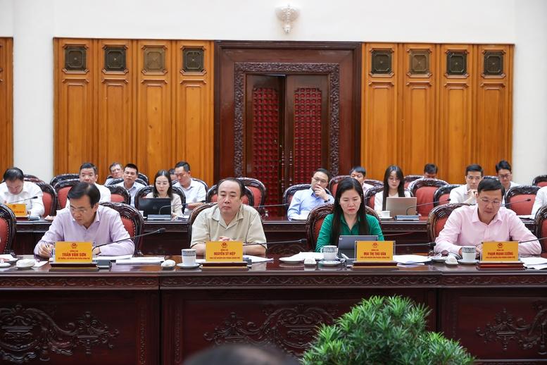 Prime Minister: Review and complete tasks by the end of the year in order of priority - Photo 5. Thủ tướng: Rà soát, hoàn thành các công việc tới cuối năm theo thứ tự ưu tiên- Ảnh 5.