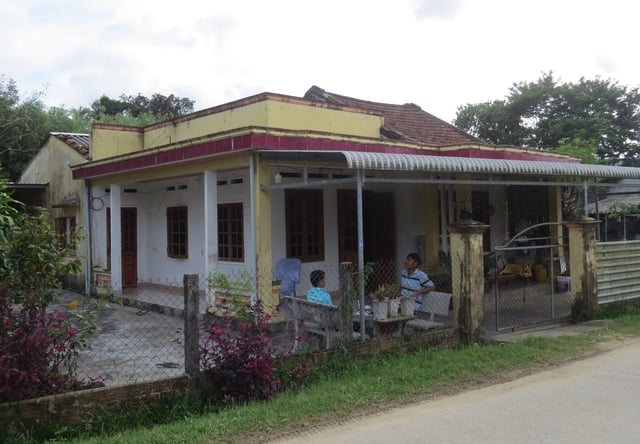 - Photo 4. - Ảnh 4.