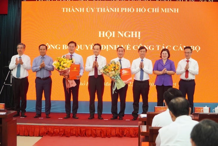 Ông Lê Quốc Phong giữ chức Bí thư Đảng ủy các cơ quan Đảng TP.HCM - Ảnh 1.