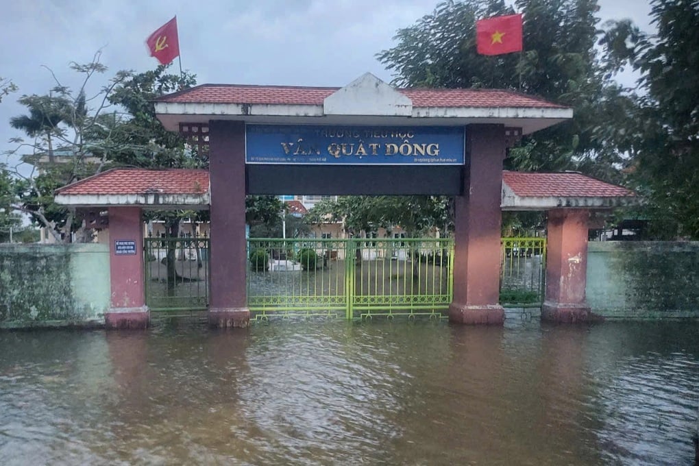 Toàn bộ học sinh, sinh viên tại Huế nghỉ học để phòng tránh bão Fengshen - 1