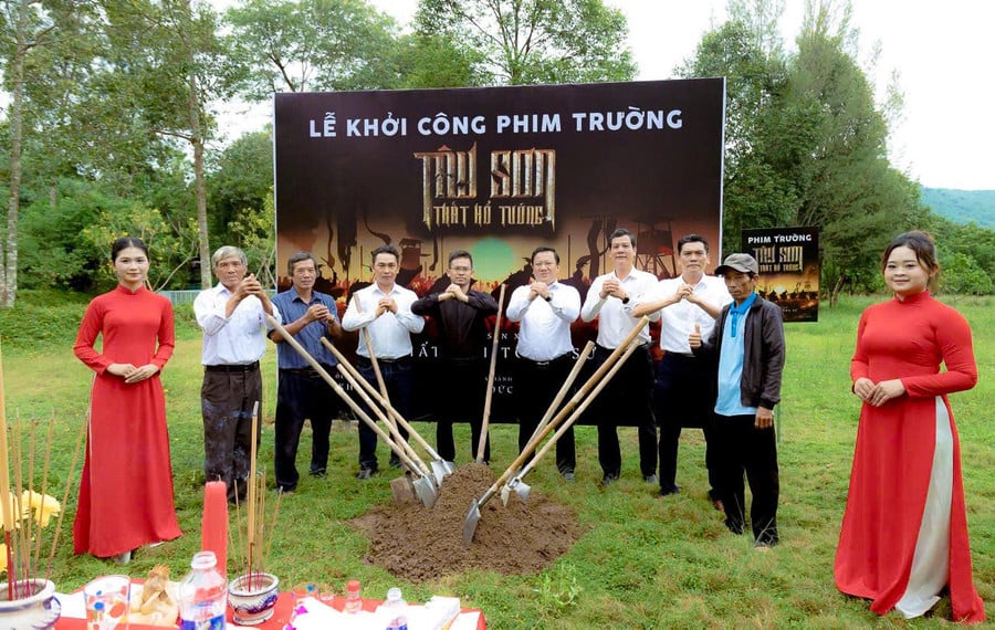 dong-tho-xay-dung-phim-truongjpg.jpg