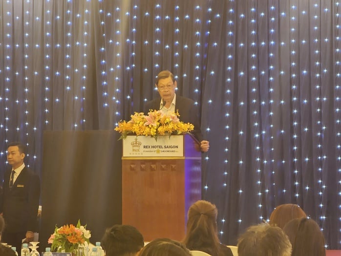 Thủ tục lắp đặt điện mặt trời khiến doanh nghiệp chậm chuyển đổi nhà máy thông minh - Ảnh 1.