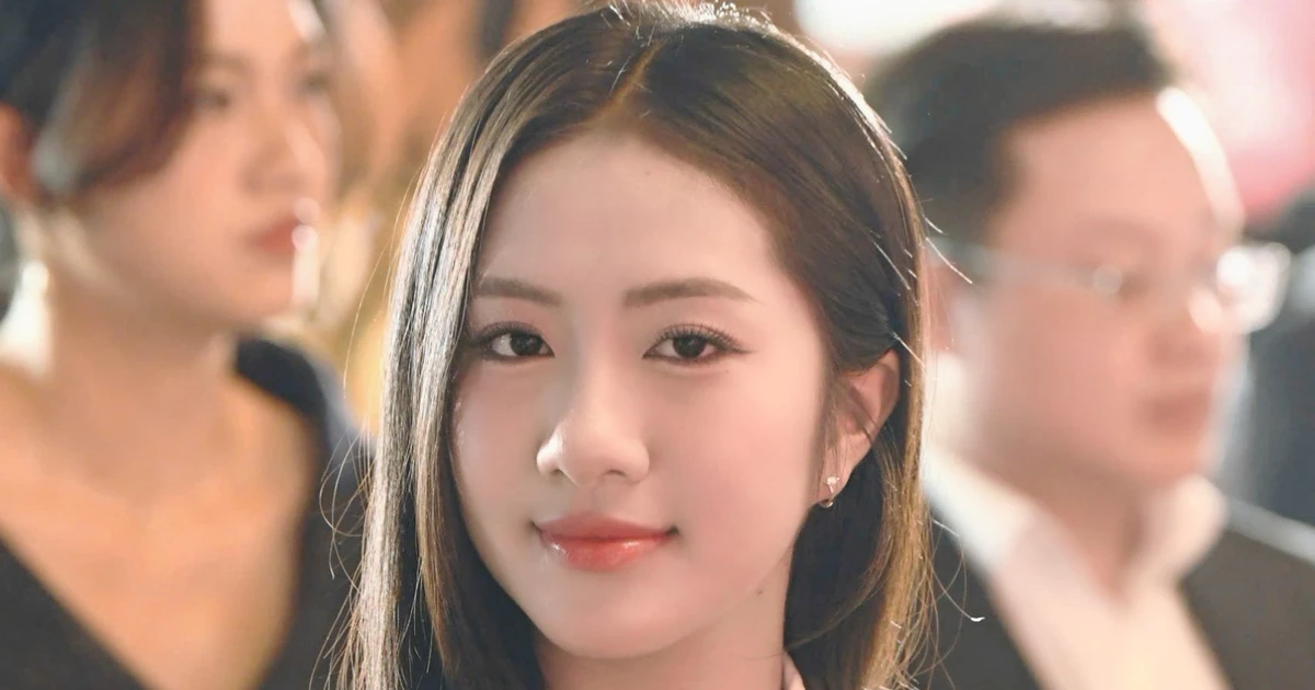 Hà Trúc Linh tập chơi golf, chờ tham gia Giải Tiền Phong Golf Championship