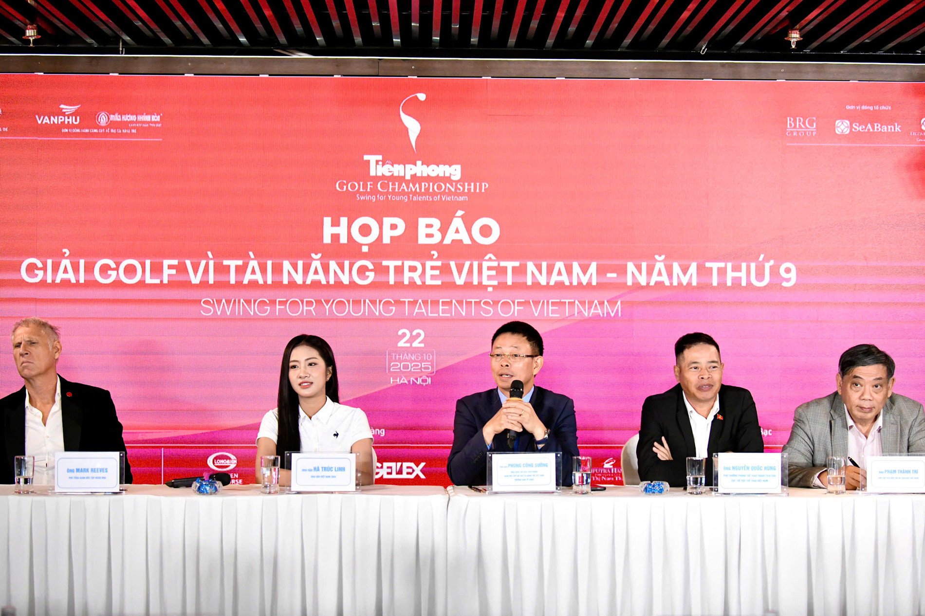 golf tienphong.jpg