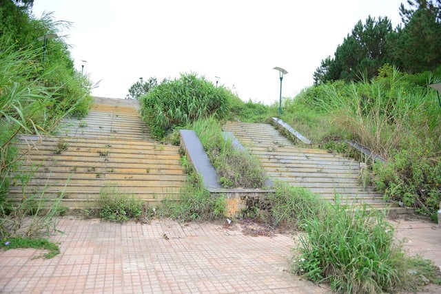 Sân Đà Lạt hàng trăm tỉ đồng bị xuống cấp nghiêm trọng, rất nhếch nhác: Quá lãng phí!- Ảnh 8.
