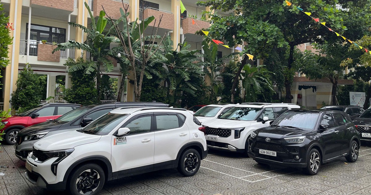 Trường học mở cửa cho dân đưa xe tránh ngập, trú bão Fengshen miễn phí